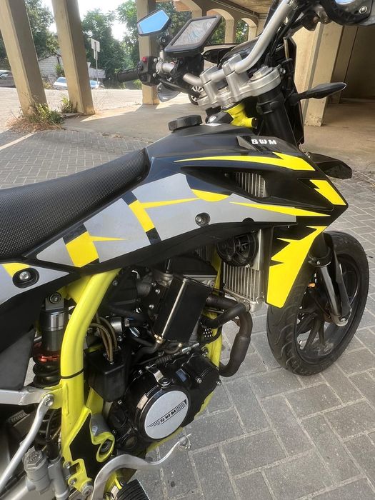 (ACEITO TROCA)Moto 125cc ótimo estado conservação