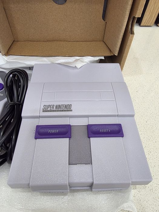 Mini SNES Console – US Model (Like New)64741299677569122
