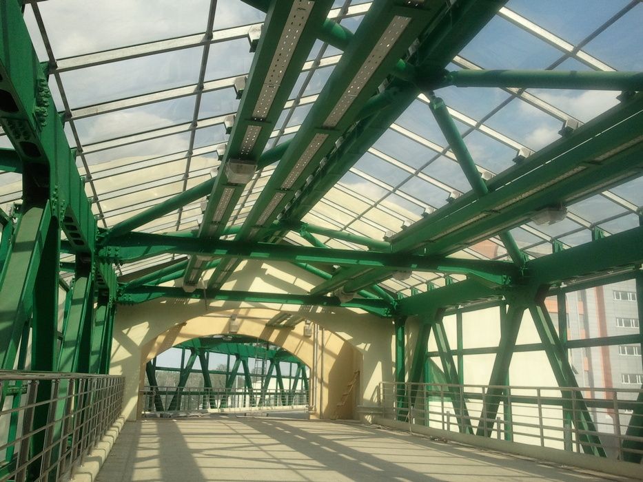 Полікарбонат монолітний та сотовий від виробника