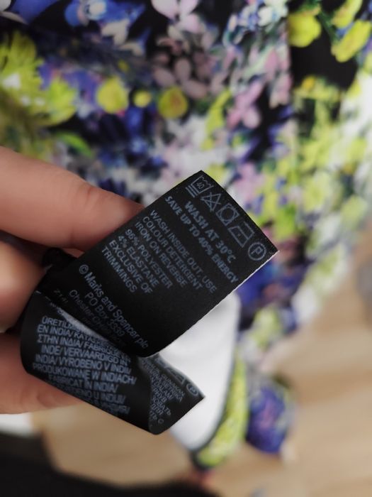 Elegancka kwiecista sukienka r.48