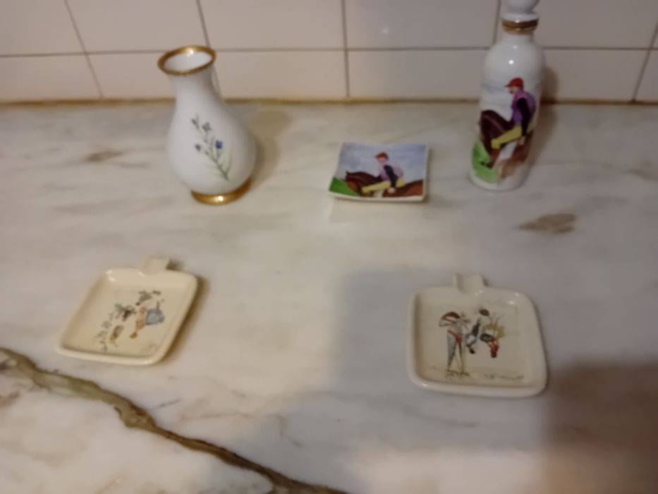 Conjunto de Peças em Loiça Antigas