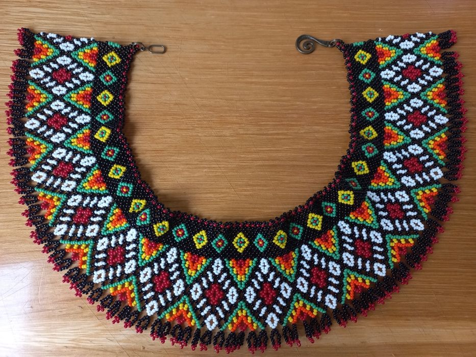 Традиційна українська силянка з бісеру, намисто до вишиванки