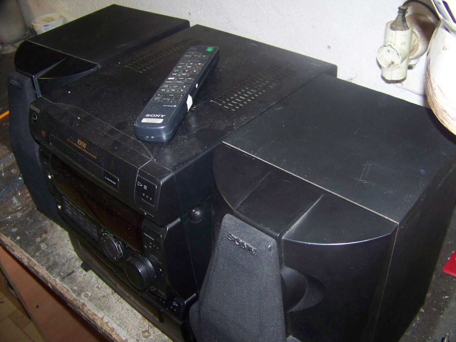 Sony MIDI RX 50 System and Speakers (Partially Damaged)64739412729473122