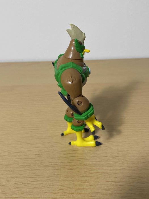 Ben 10 Omniverse Kickin Hawk Bandai