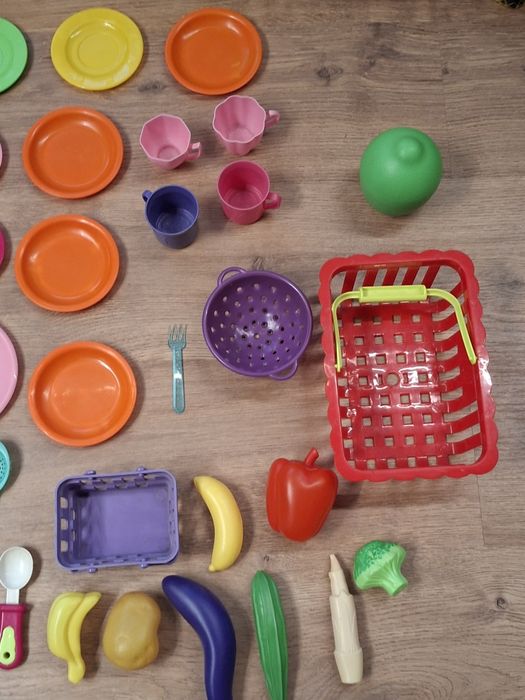 Acessórios para cozinha, micro-ondas, fruta, fogão, pratos, talheres