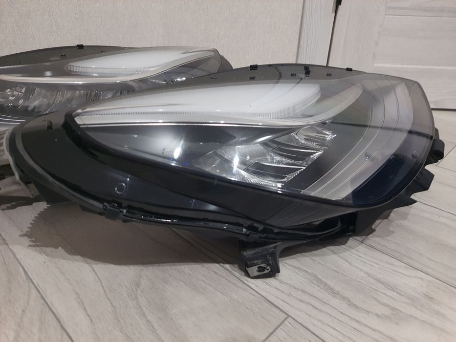 Фара ліва Tesla model y 3