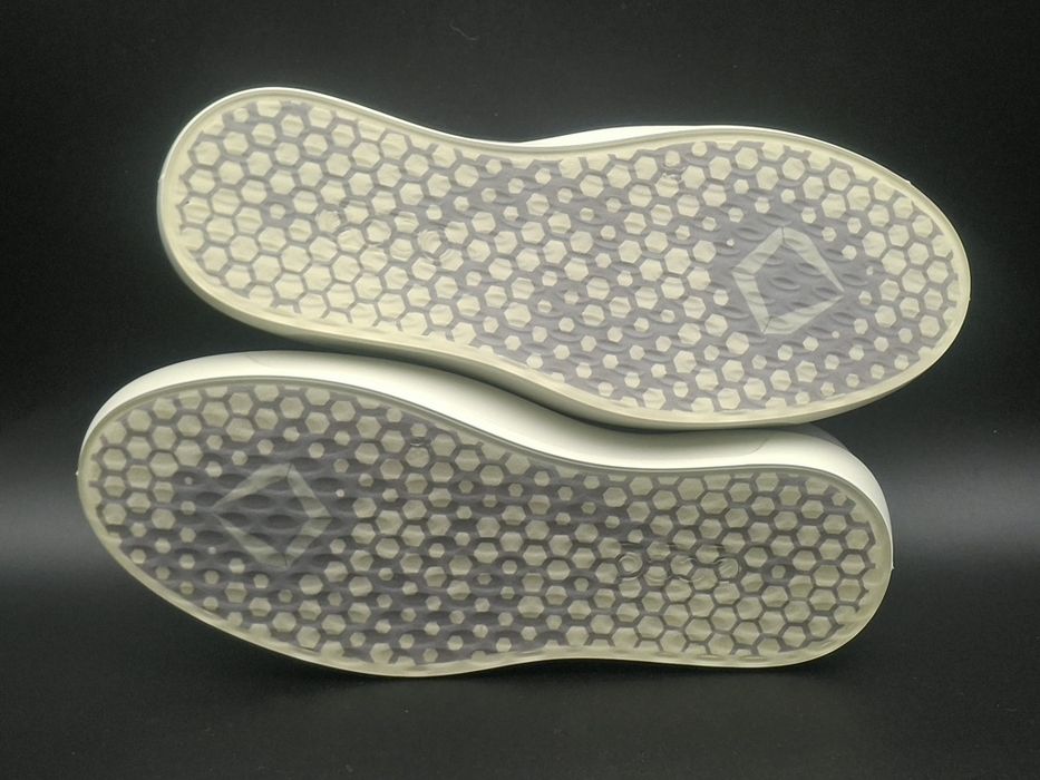 Кеди ECCO Soft 8 Нові 39р.