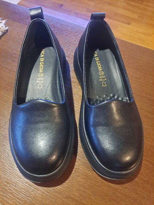 Шкіряні туфлі -лофери Luca Di Gloia,розмір 38, натуральна шкіра.