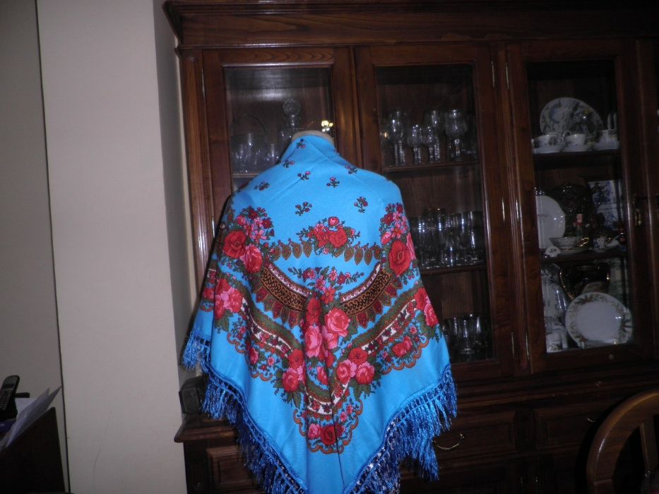 Vários xailes em viscose 90x90