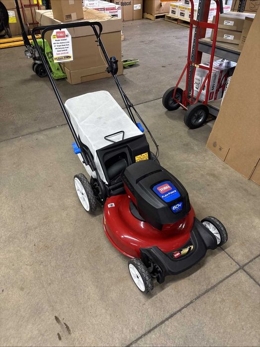 Професійна газонокосарка акумуляторна Toro 60v (53см) 20367 газонокосилка аккумуляторная електрична