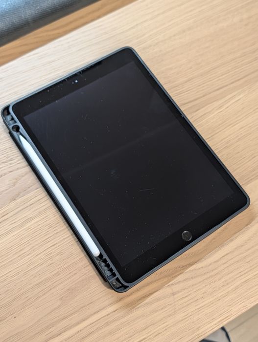 Apple iPad 8. generacji 32GB WiFi Space Gray Rysik + Kompletny Zestaw