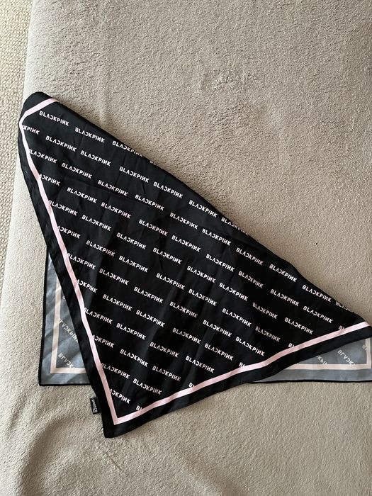Хустинка H&M Blackpink 51cm