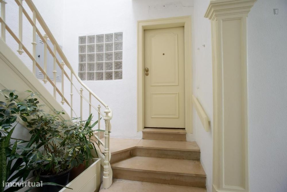 Quarto - localizado em Alameda Lisbon