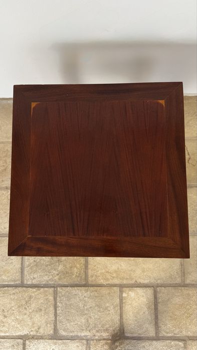 Mesa em Madeira Maciça Restaurada | 70 x 70 cm