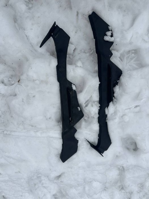 Направляючі повітря бампера  Audi A8  S8 D4(комплект)4G8805285D