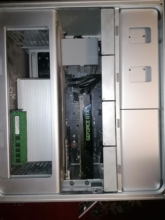 Mac Pro okazja! Tylko 800 zł + Monitor