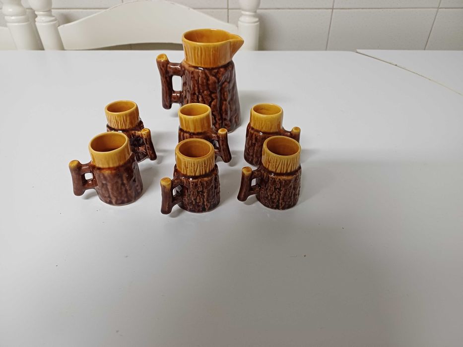 Conjunto de jarro com 6 copos