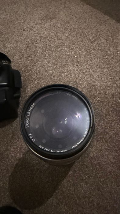 CANON EOS 1100D completa.