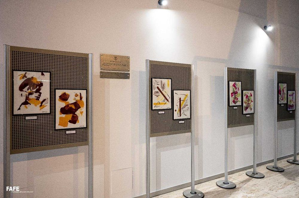 Coleção de Pinturas (16 telas da coleção Abstrações em Movimento)