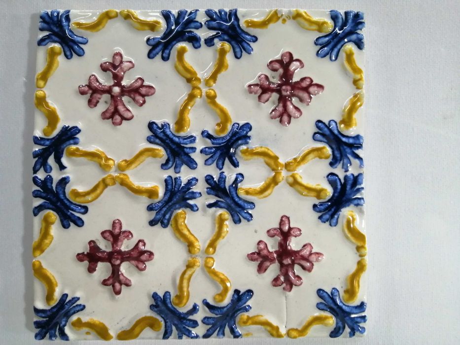 Azulejo tradicional Português. Vários desenhos.