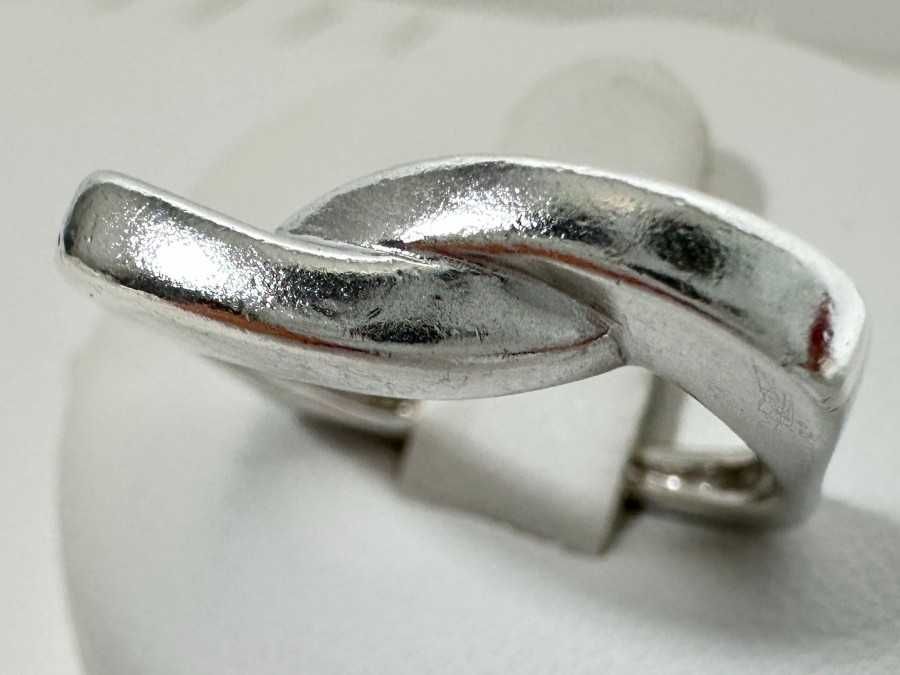 Niecodzienny damski pierścionek kwadrat ze srebra 925