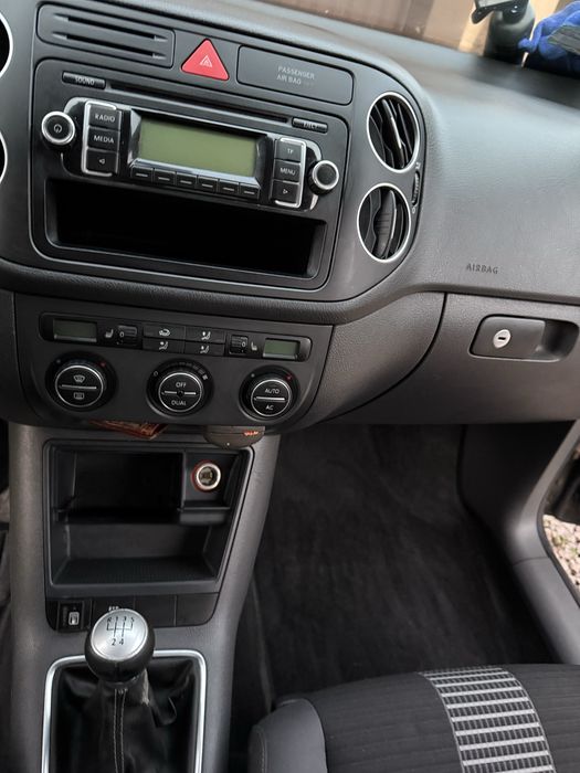 Sprzedam volkswagen golf 5 plus