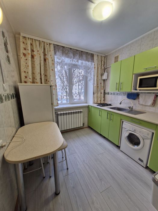 З 20.02.Бронюю.1 -но кімнатна Героїв Майдану 63 а