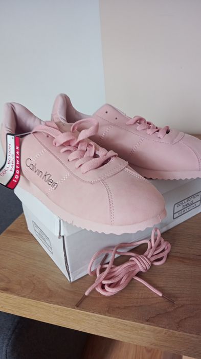 Adidasy pudrowy róż