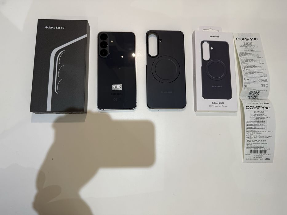 Новый Samsung Galaxy S26FE + оригинальный чехол