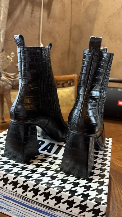 Ботильйони miraton натуральна шкіра 37