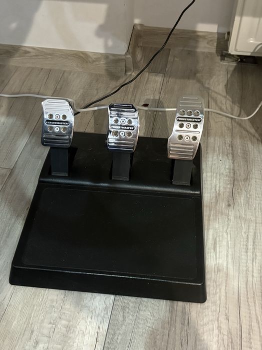 Thrustmaster t300 alcantara set z biegami i recznym