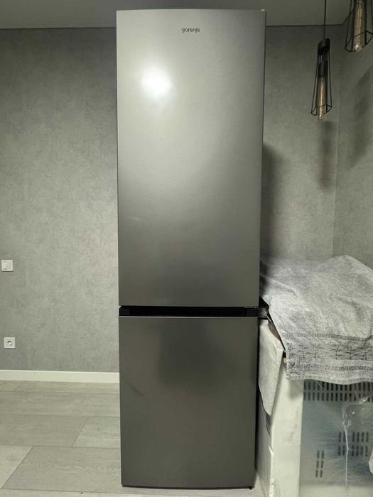 Холодильник Gorenje RK6201ES4