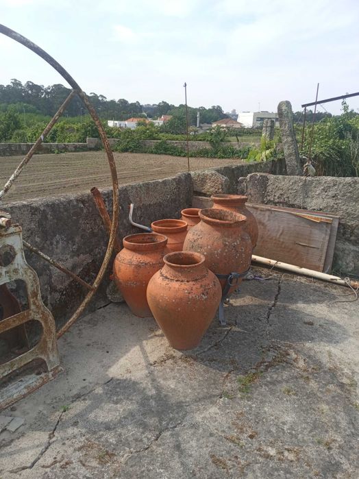 Pote Grande de Barro antigos