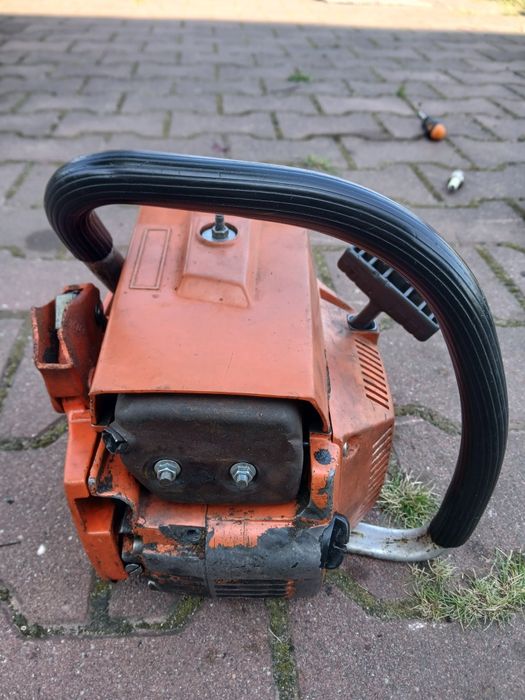 Husqvarna  44  piła spalinowa lub części