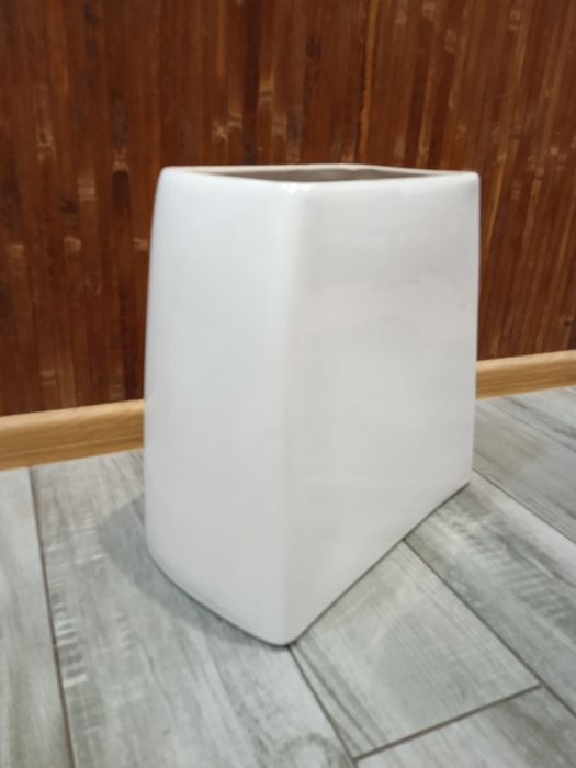 Бачок сливной для унитаза компакт посадочный размер 150мм.