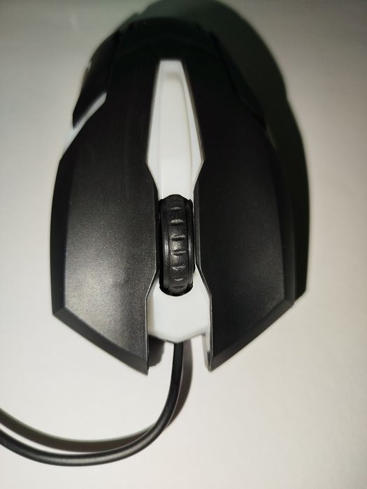 Sprzedam mysz przewodową RGB firmy YELANDAR®
