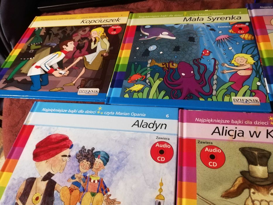 Zestaw 7 książek z CD dla dzieci.