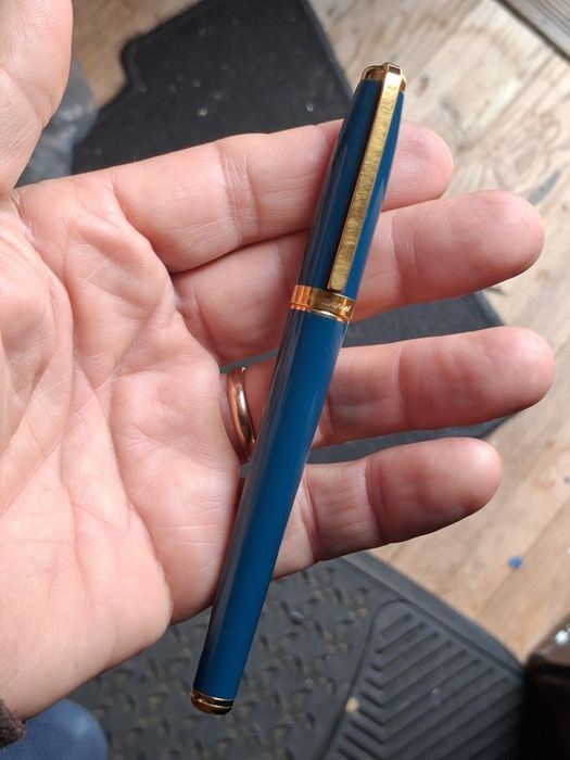 Caneta ST.Dupont Fidélio laca azul e ouro