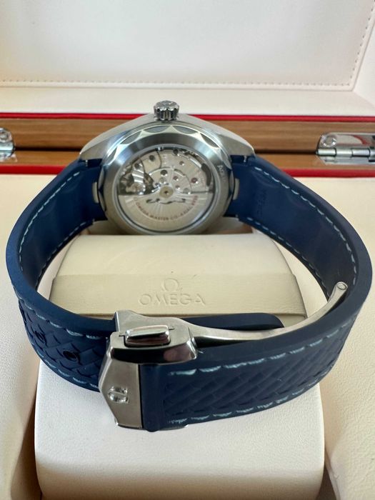 Omega Seamaster Aqua Terra Worldtimer / 2025