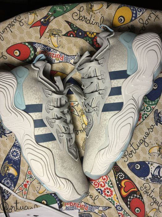 Adidas Trae Young 3 Basquetebol – EU 43– Excelente Estado