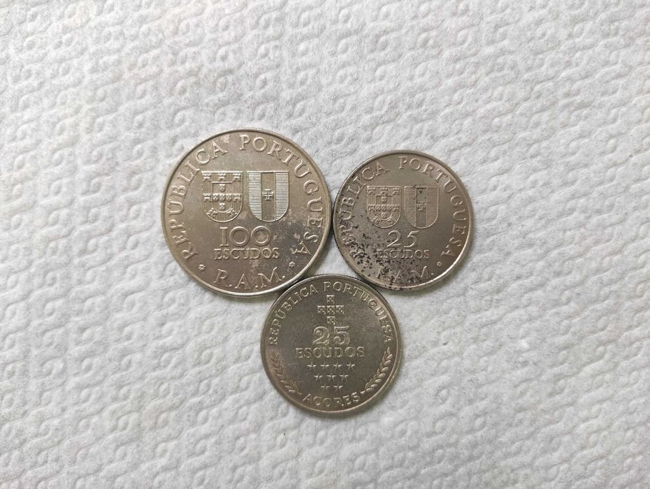 Conjunto de 3 Moedas Açores e Madeira 25$ + 100$