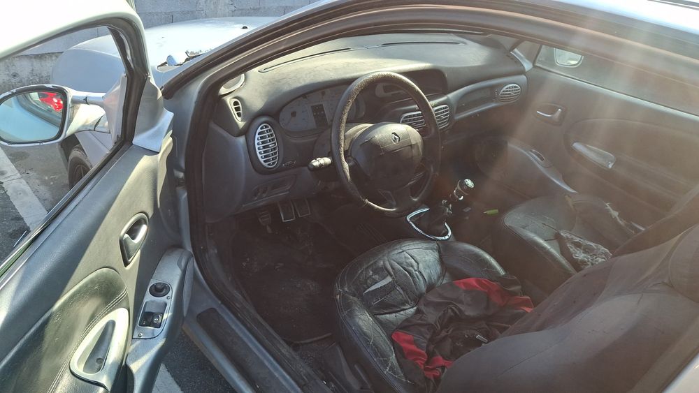 Megane 1 coupe 1.4 16v para peças