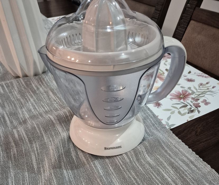 Wyciskarka do cytrusów elektryczna