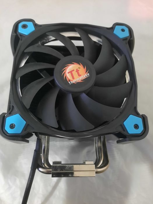 Кулер Thermaltake Riing Silent 12 Pro Blue