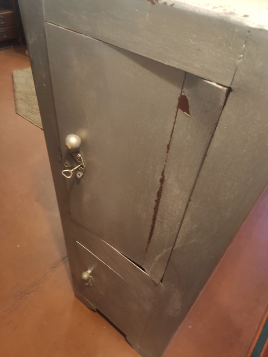 Сейф бу 300 грн.