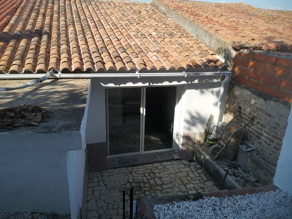 Casa terrea com quintal