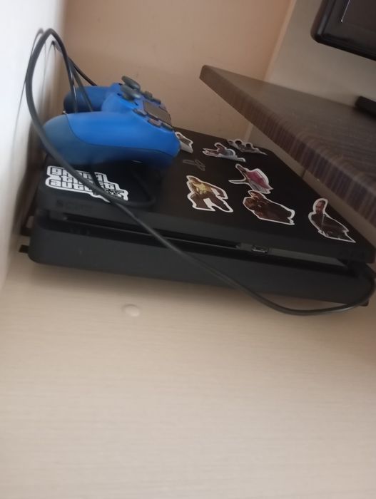 Продам ps4 slim 500gb