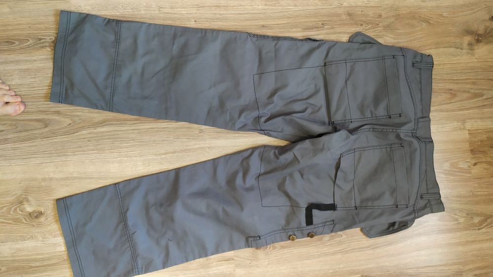 Продам брюки рабочие р52,б/у