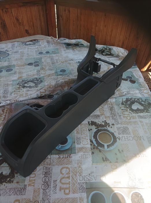 Консоль Ford Focus 2