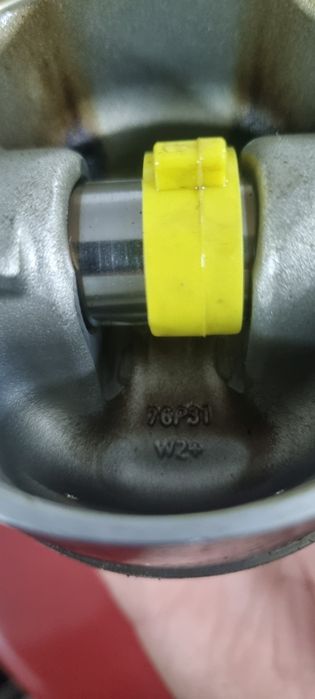 Поршень 1.4 tsi cdga